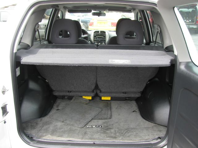 2005 Toyota RAV4 Ram 3500 Diesel 2-WD