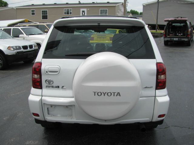 2005 Toyota RAV4 Ram 3500 Diesel 2-WD