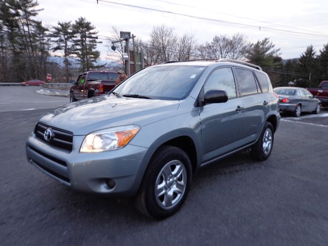 2006 Toyota RAV4 5dr 7-pass Van LE AWD (SE)