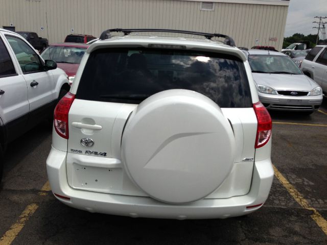 2006 Toyota RAV4 All-weather Pack