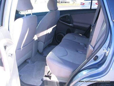 2007 Toyota RAV4 Crew Cab 126.0 WB 2WD SLE2