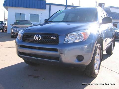 2007 Toyota RAV4 Crew Cab 126.0 WB 2WD SLE2