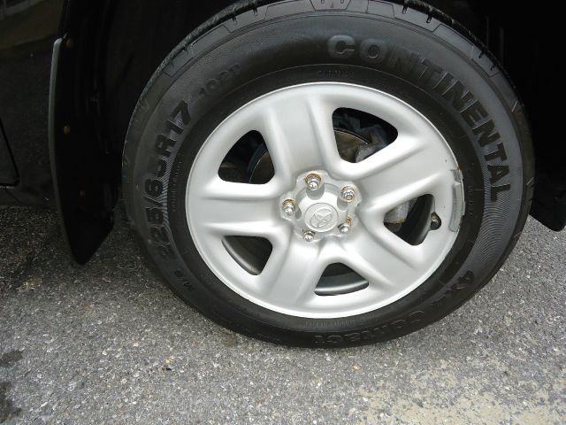 2010 Toyota RAV4 5dr 7-pass Van LE AWD (SE)