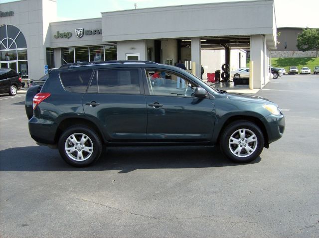2010 Toyota RAV4 Crew Cab 126.0 WB 2WD SLE2