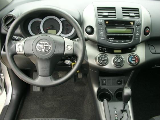 2010 Toyota RAV4 SE V-6