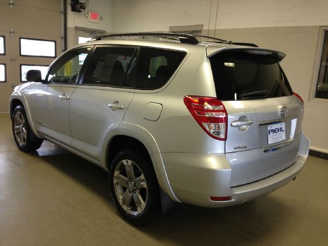 2010 Toyota RAV4 3.2 Cpe