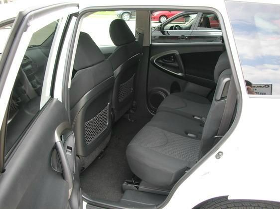 2010 Toyota RAV4 SE V-6