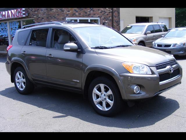 2010 Toyota RAV4 SLT 25