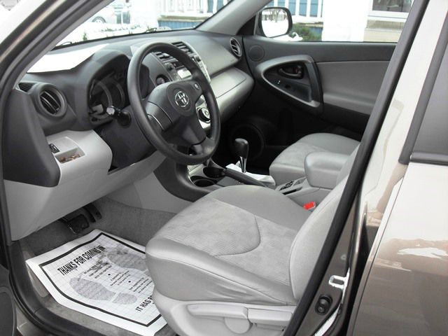 2010 Toyota RAV4 ES LX