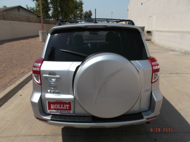 2011 Toyota RAV4 5dr 7-pass Van LE AWD (SE)