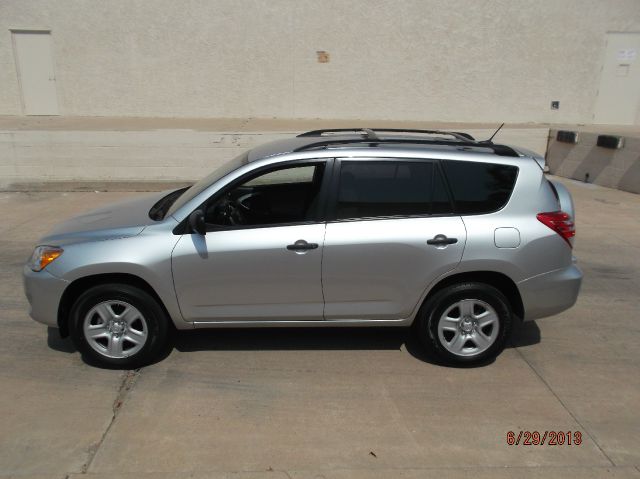 2011 Toyota RAV4 5dr 7-pass Van LE AWD (SE)