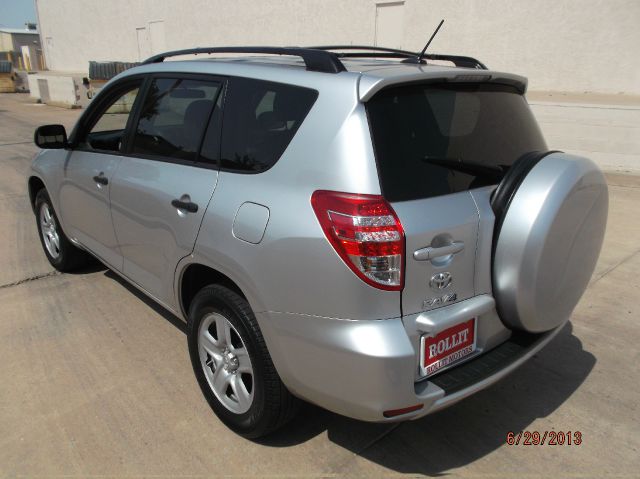 2011 Toyota RAV4 5dr 7-pass Van LE AWD (SE)