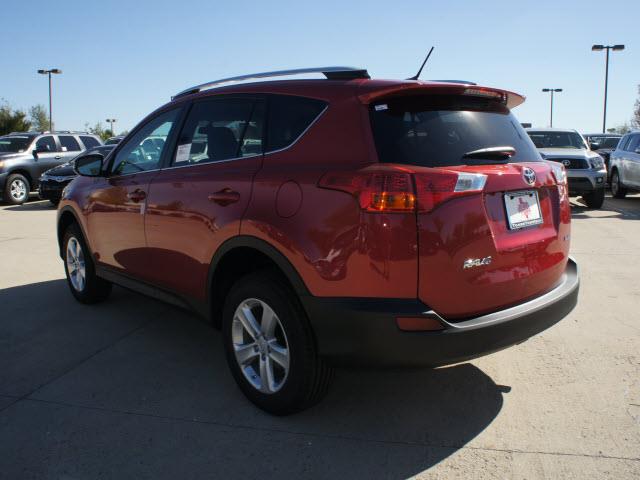 2013 Toyota RAV4 SEL Sport Utility 4D