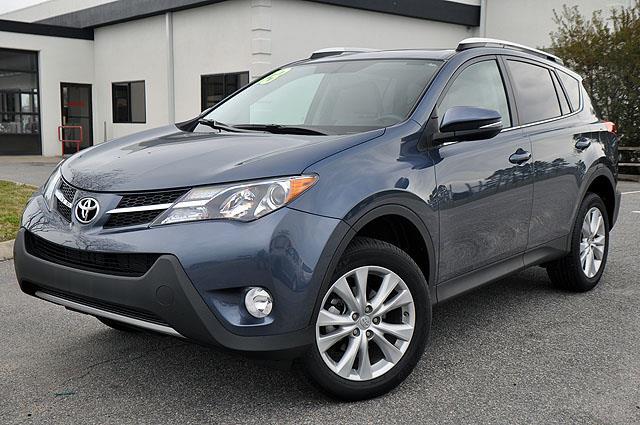 2013 Toyota RAV4 SLT 25