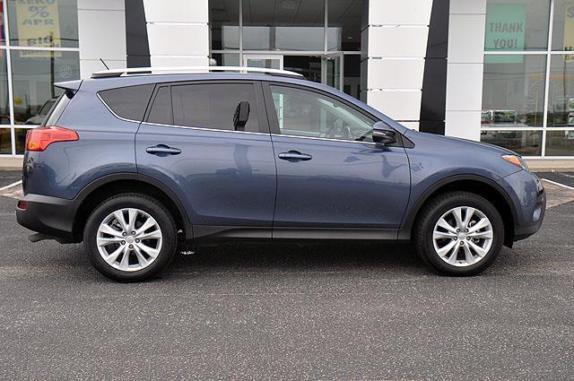 2013 Toyota RAV4 SLT 25
