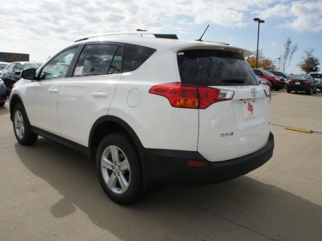 2013 Toyota RAV4 SEL Sport Utility 4D
