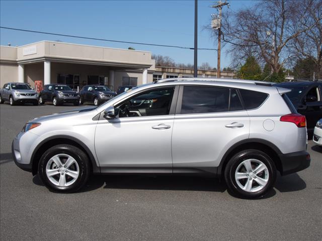2013 Toyota RAV4 SEL Sport Utility 4D