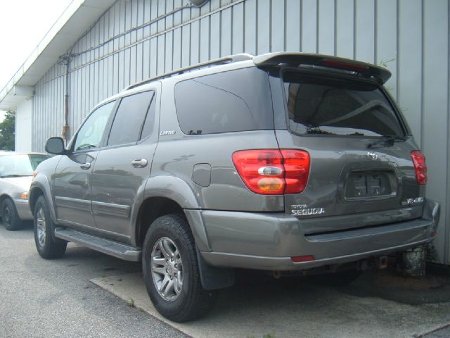 2003 Toyota Sequoia Super