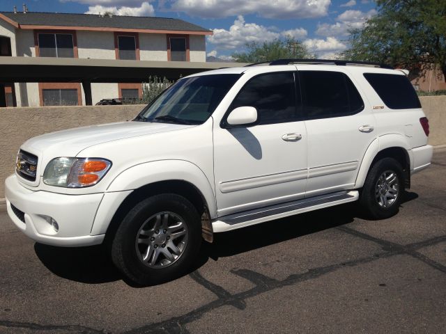 2003 Toyota Sequoia SLT 25