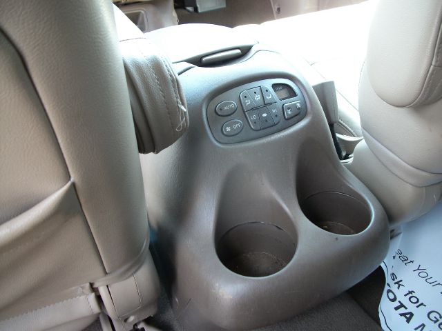 2003 Toyota Sequoia 4X4 Leather LOW Miles