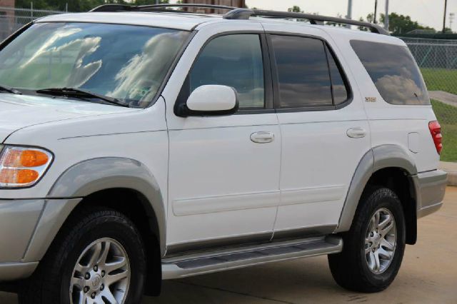 2003 Toyota Sequoia L.T. 4-w.d. 5.3L