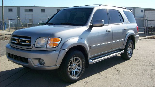 2004 Toyota Sequoia Super
