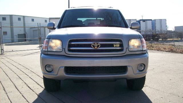 2004 Toyota Sequoia Super