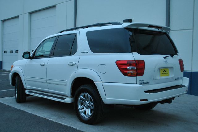 2004 Toyota Sequoia SL 4WD Z-71 PLOW