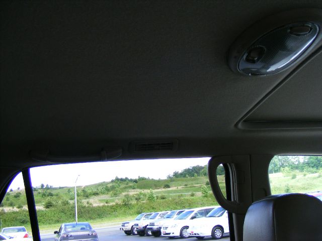 2004 Toyota Sequoia Super