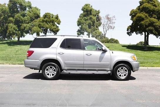 2004 Toyota Sequoia Super