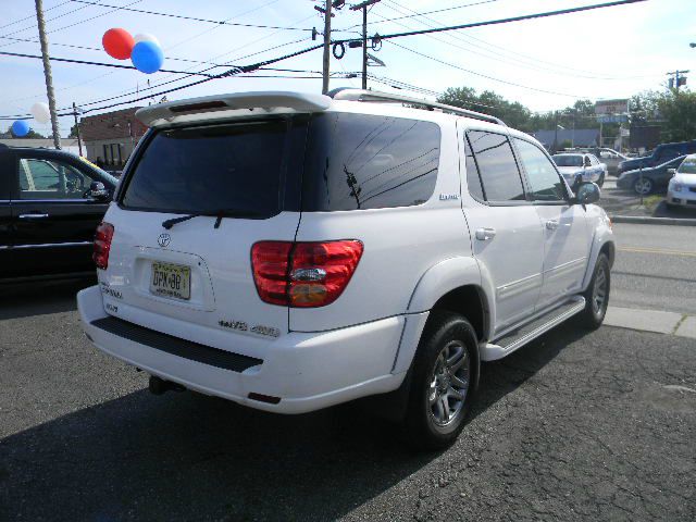 2004 Toyota Sequoia Super