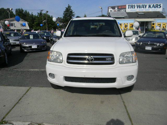 2004 Toyota Sequoia Super