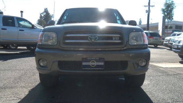 2004 Toyota Sequoia Super