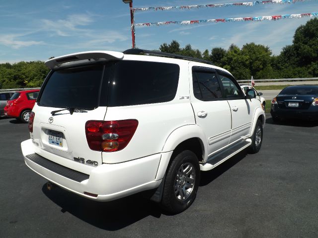 2004 Toyota Sequoia Super