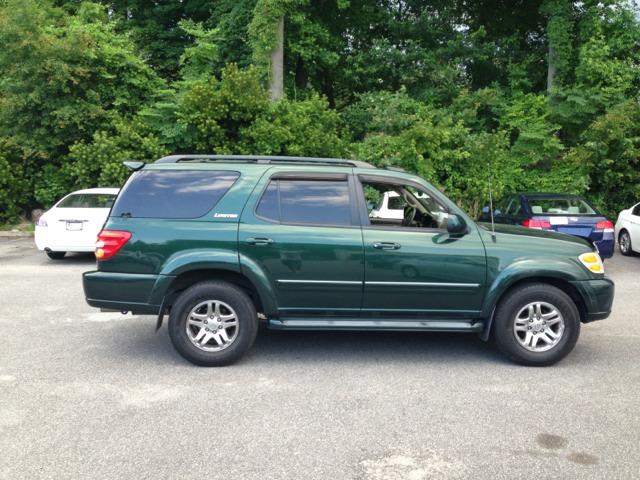 2004 Toyota Sequoia SLT 25