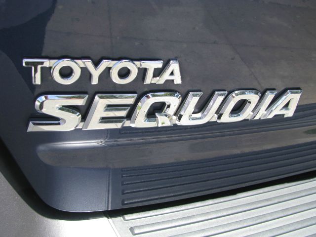 2004 Toyota Sequoia I Limited