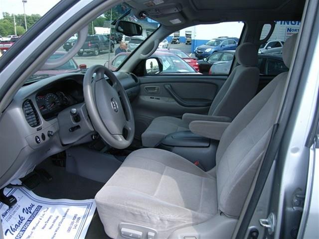 2004 Toyota Sequoia Unknown