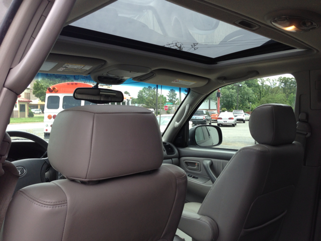 2004 Toyota Sequoia Super