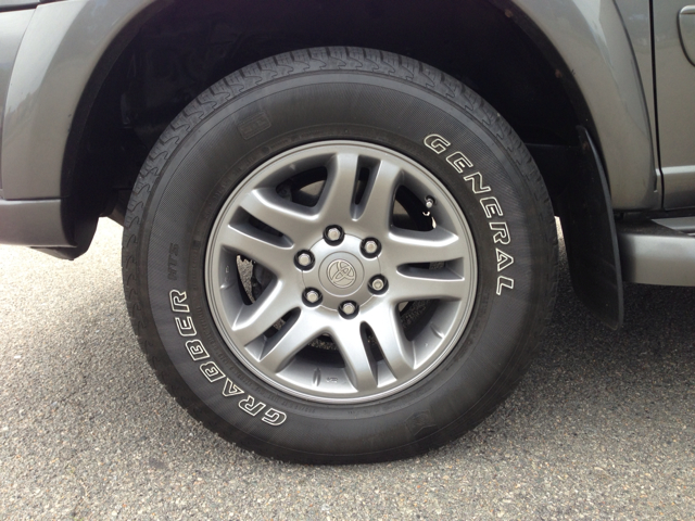 2004 Toyota Sequoia Super