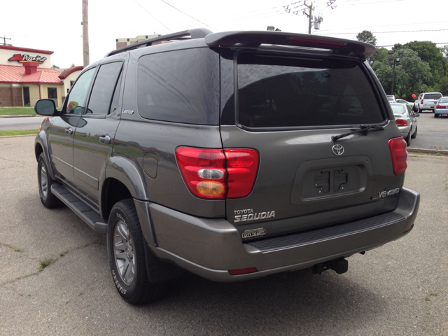 2004 Toyota Sequoia Super