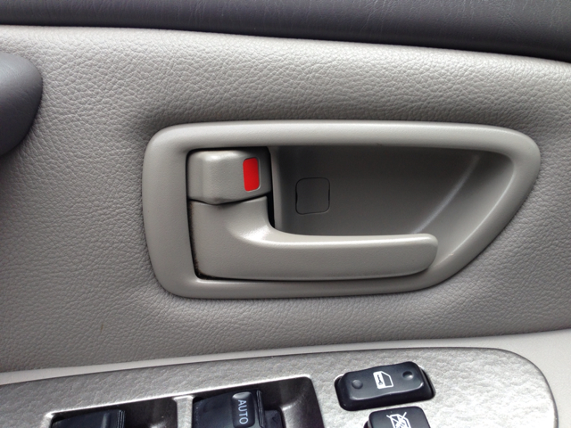 2004 Toyota Sequoia Super