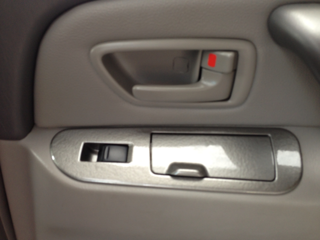 2004 Toyota Sequoia Super