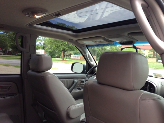 2004 Toyota Sequoia Super