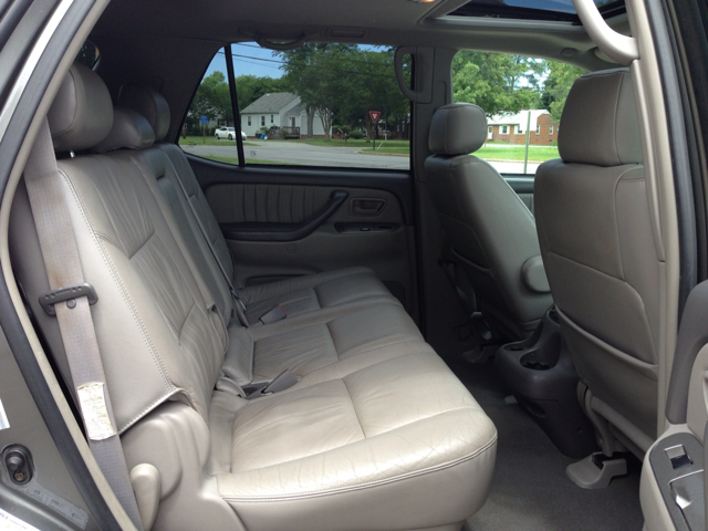 2004 Toyota Sequoia Super