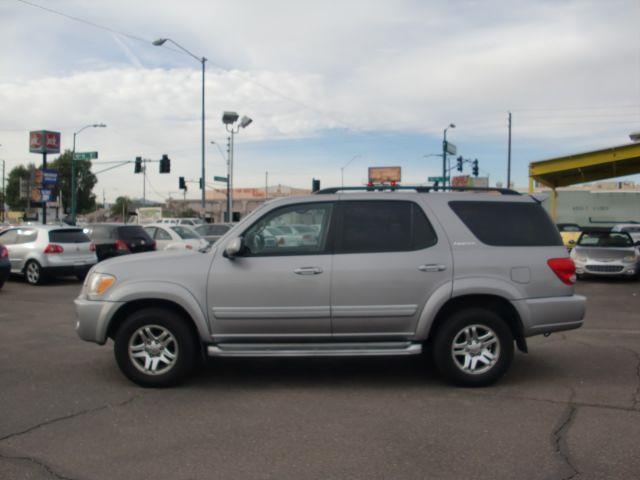 2005 Toyota Sequoia SLT 25