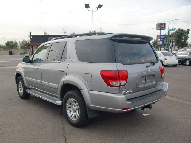 2005 Toyota Sequoia SLT 25