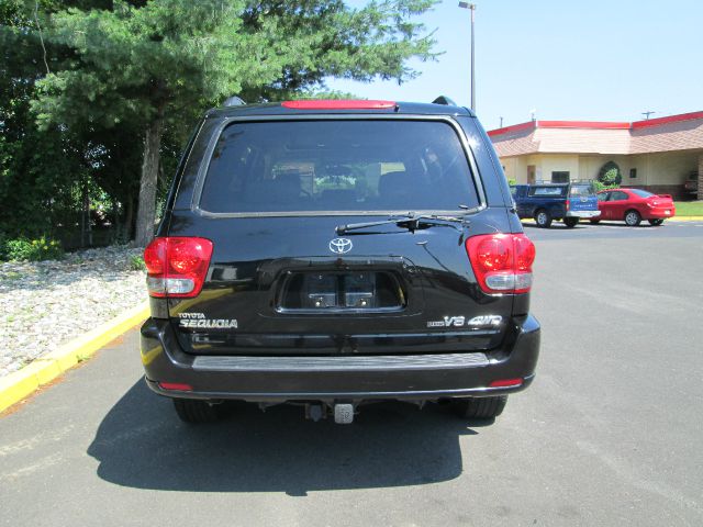 2005 Toyota Sequoia I Limited