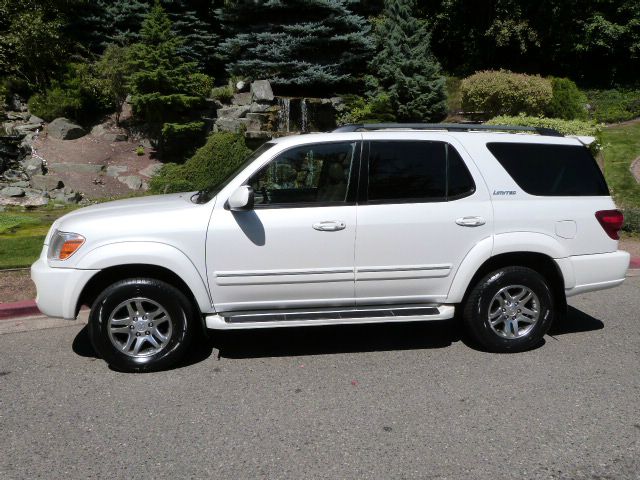 2005 Toyota Sequoia Super
