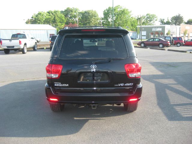 2005 Toyota Sequoia Super