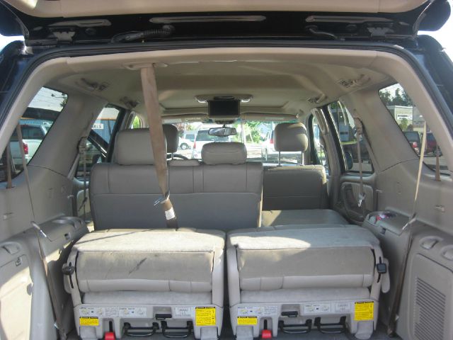 2005 Toyota Sequoia Super